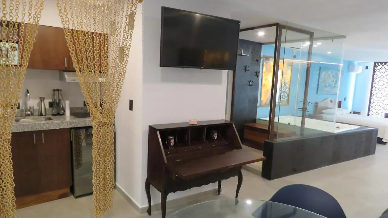 Gorgeous Duplex Mamitas Beach Jacuzzi 3Bd Lock-Out Playa del Carmen Apartment