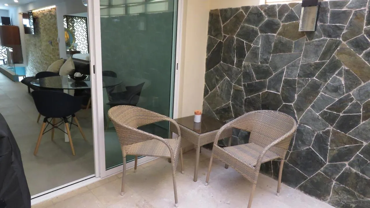 Apartment Gorgeous Duplex Mamitas Beach Jacuzzi 3Bd Lock-Out Playa del Carmen